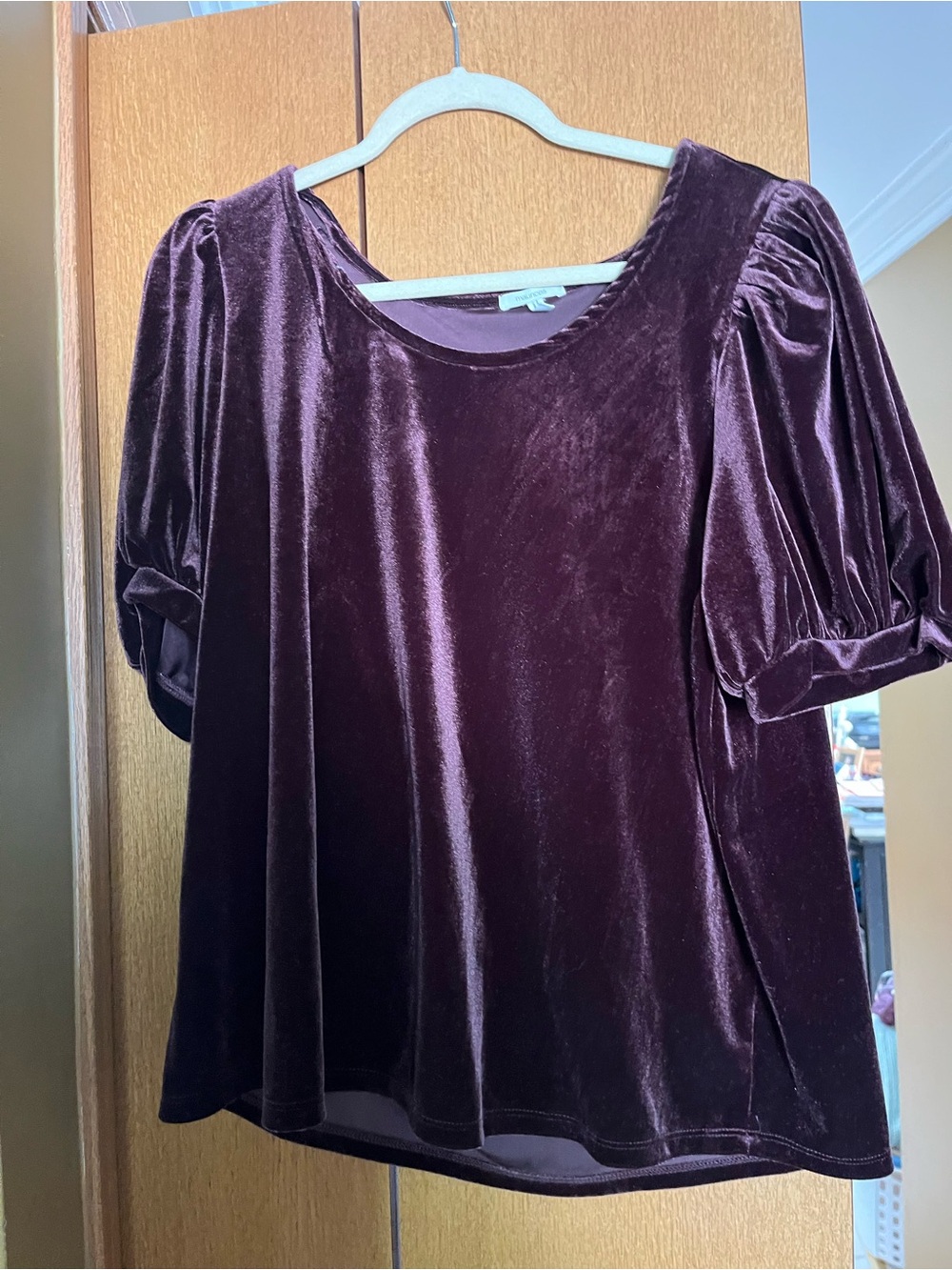 Maurices 1X Velvet Puff-Sleeve Top - Plum
